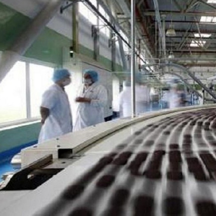 MACRISIS: GIGANTE DE LA ALIMENTACIÓN MONDELEZ QUIERE SUSPENDER A 500 EMPLEADOS POR SEIS MESES