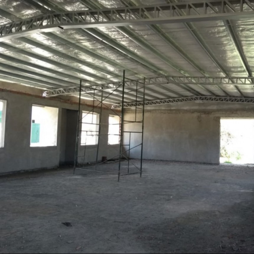 EN AYACUCHO LA SALA DE REHABILITACIÓN EN EL HOSPITAL MUNICIPAL EN UN 60% DE AVANCE DE OBRA