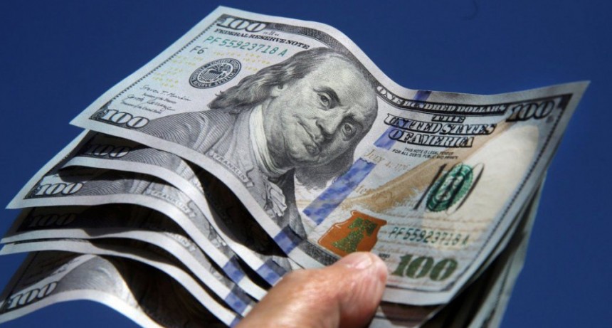 EL DÓLAR BLUE SIGUE CAYENDO: BAJA 1,82% Y COTIZA EN $162 PARA LA VENTA