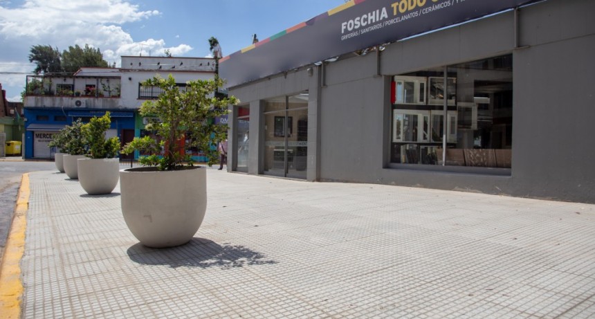 AVANZAN LAS OBRAS DE RENOVACIÓN DEL ESPACIO PÚBLICO EN MUNRO OESTE