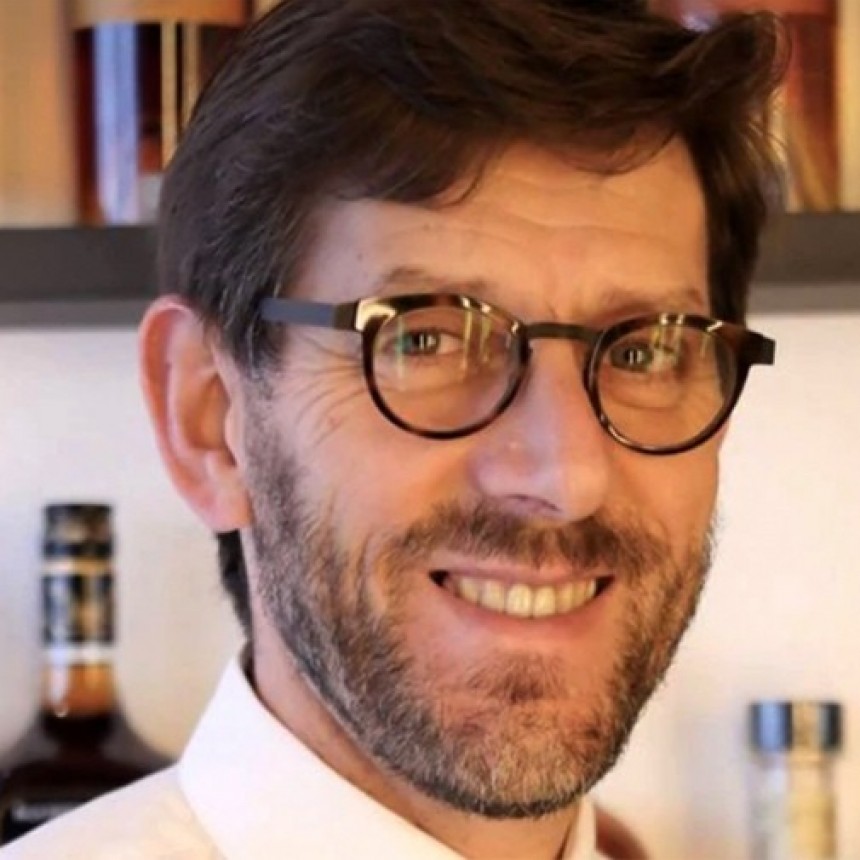 EL ARGENTINO SERGIO CALDERÓN FUE ELEGIDO COMO MEJOR SOMMELIER DEL MUNDO