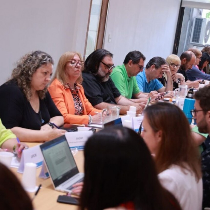 PARITARIAS: PROVINCIA OFRECIÓ UN 15% PARA NOVIEMBRE Y LOS DOCENTES LO RECHAZARON