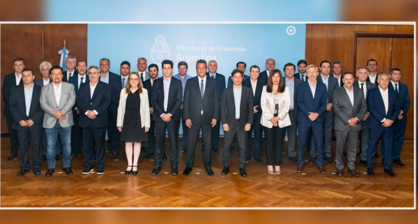 MASSA GARANTIZÓ LOS FONDOS A LAS PROVINCIAS PARA EL PAGO DE SUELDOS Y AGUINALDOS