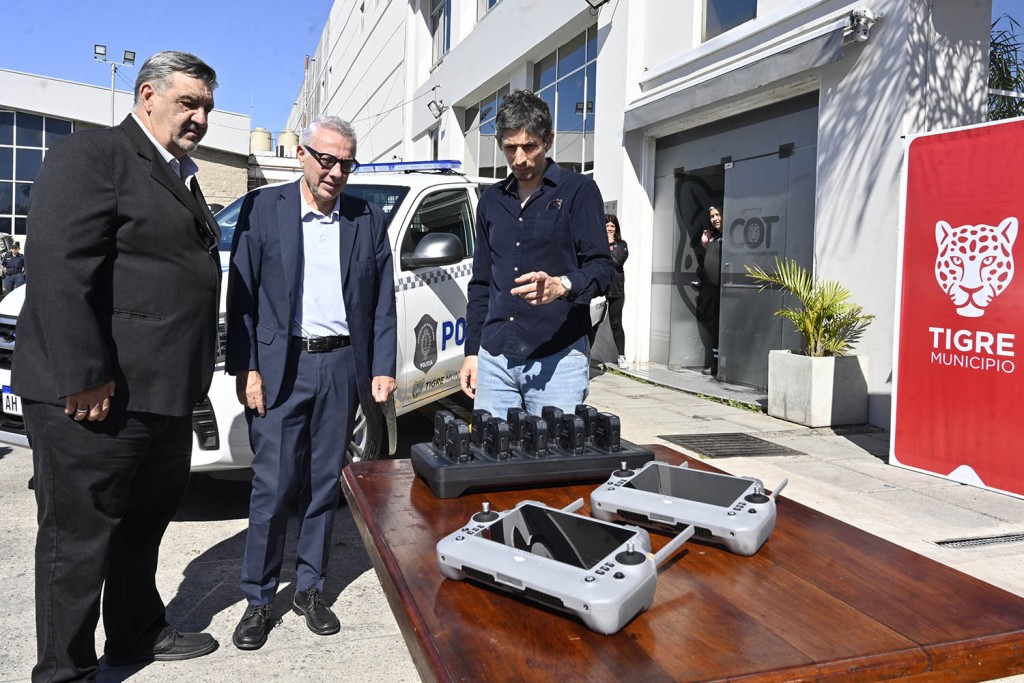 JULIO ZAMORA EN EL COT: “ASPIRAMOS A SEGUIR INVIRTIENDO EN TECNOLOGÍA PARA CONSOLIDAR AÚN MÁS EL SISTEMA DE PROTECCIÓN CIUDADANA DE TIGRE“