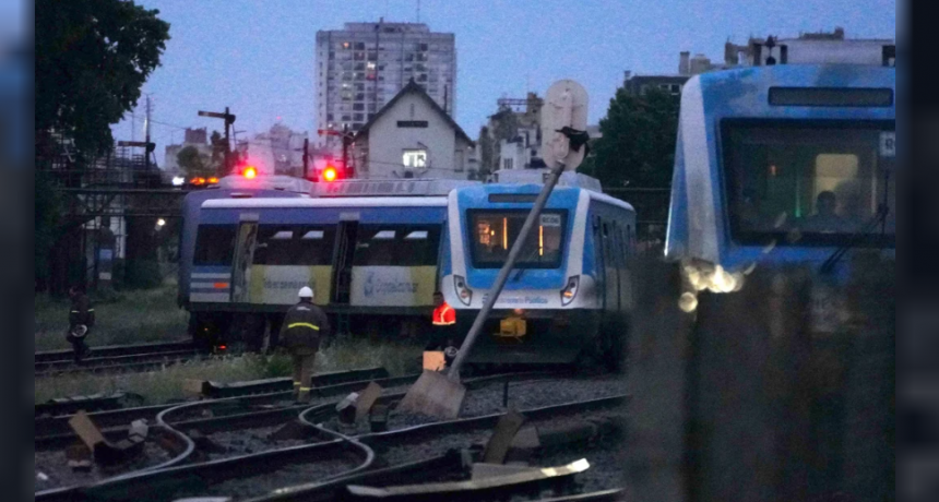 TREN SARMIENTO: CONTINÚAN LAS DEMORAS TRAS EL DESCARRILAMIENTO QUE DEJÓ VARIOS HERIDOS