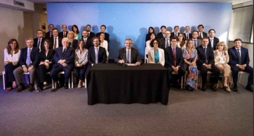 LOS 21 MINISTROS Y FUNCIONARIOS CLAVE DEL NUEVO GOBIERNO PARA SACAR AL PAÍS DE LA CRISIS 