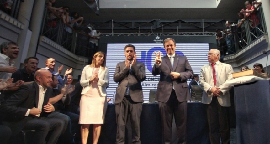 ASUMIÓ CASCALLARES: 