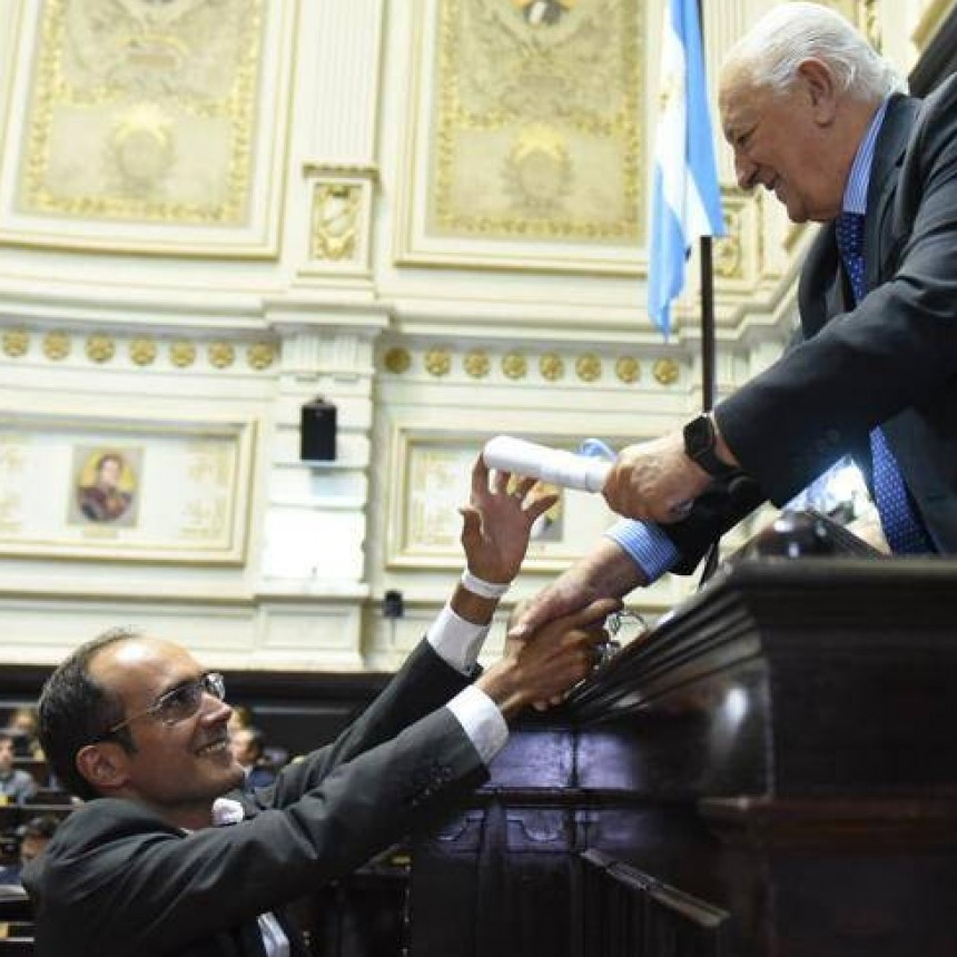 BOLIVAR: MARCOS PISANO RECIBIÓ EL DIPLOMA DE INTENDENTE ELECTO