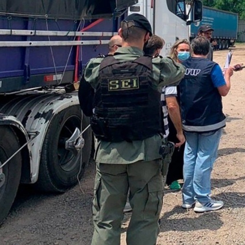 GOLPE RÉCORD DE LA AFIP AL CONTRABANDO: DECOMISAN MÁS DE 8.100 TONELADAS DE MAÍZ