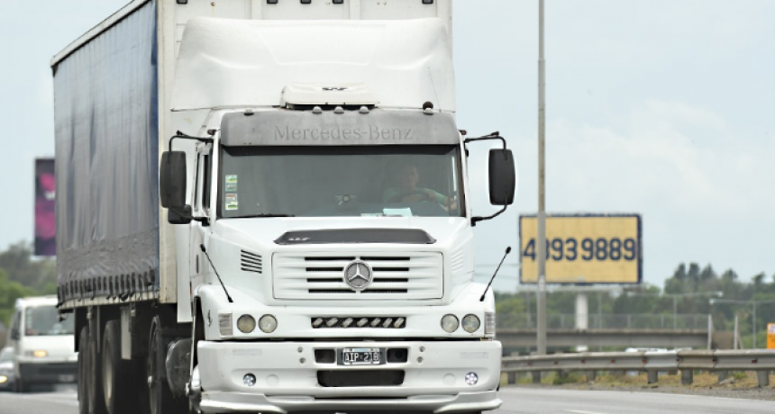 RESTRINGIRÁN LA CIRCULACIÓN DE CAMIONES POR RUTAS Y AUTOVÍAS POR LA NAVIDAD