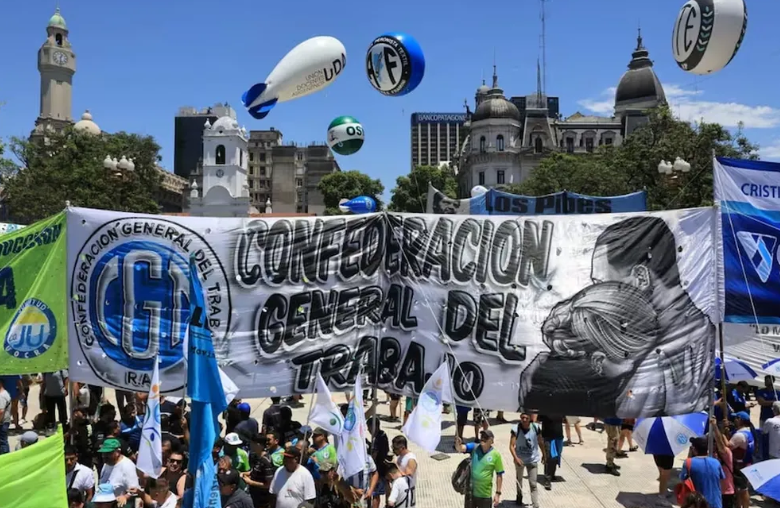LA CGT MARCHÓ CONTRA LA REFORMA LABORAL Y DEJÓ UNA ADVERTENCIA AL GOBIERNO: 