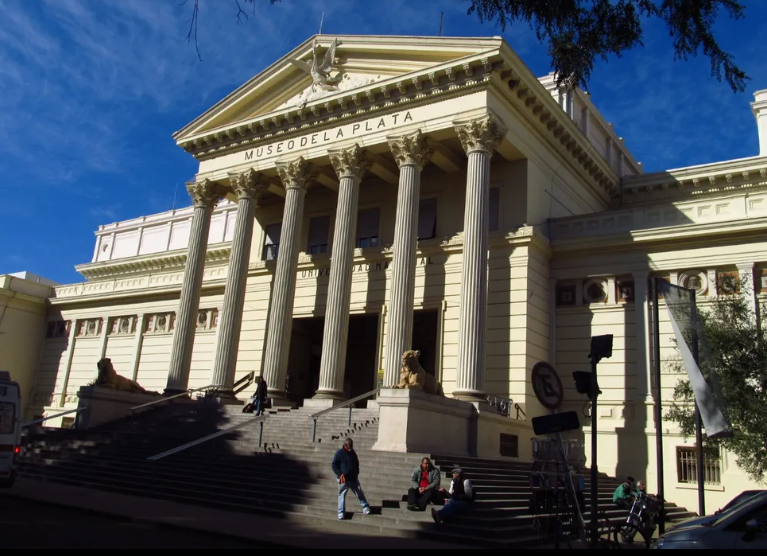 ALAK REFLOTA EL PROYECTO DE ENREJAR EL PASEO DEL BOSQUE