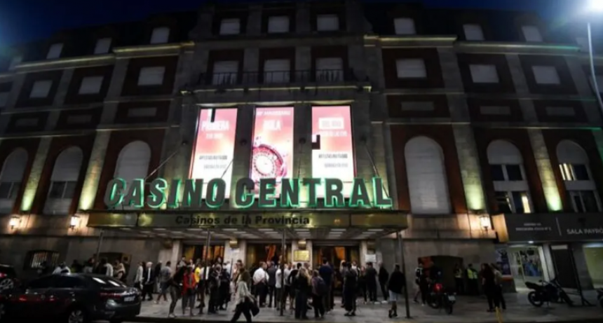 OFICIALIZAN LA LEY QUE PROH&Iacute;BE EL INGRESO DE DEUDORES ALIMENTARIOS A LOS CASINOS